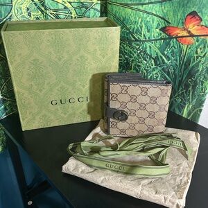 Gucci GG Supreme Vintage Canvas & Leather Interlocking G-Logo Monogram Wallet